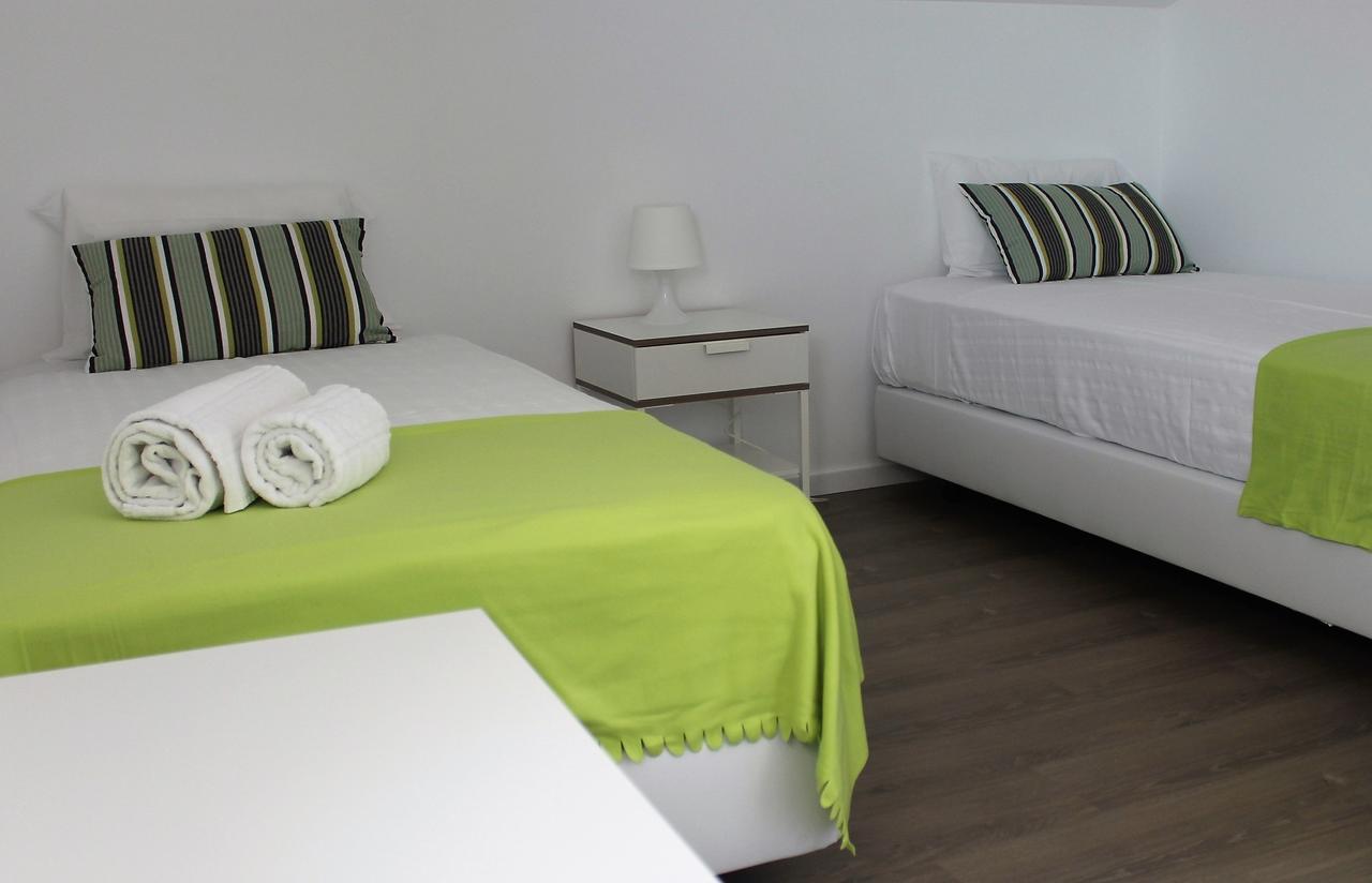 Uau Hostel Фигейра да Фош Екстериор снимка