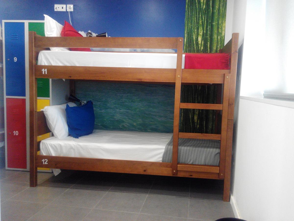 Uau Hostel Фигейра да Фош Екстериор снимка