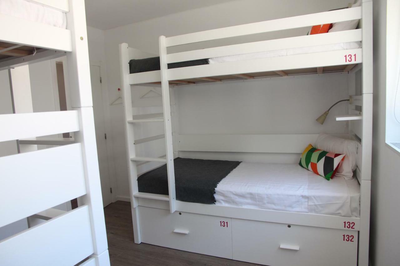 Uau Hostel Фигейра да Фош Екстериор снимка